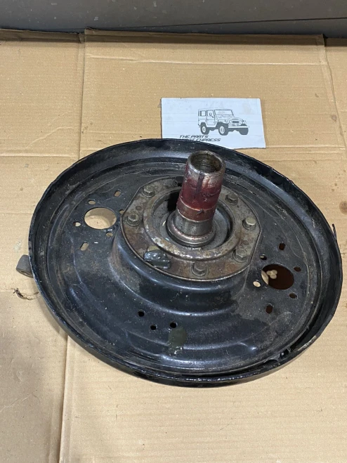 Toyota Land Cruiser Front Left/Driver Used OEM Steering Knuckle Spindle