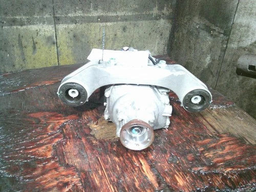2023-2024 Honda HR-V Crv AWD Rear Carrier Used OEM Rear Differential Carriers used OEM rear differential carrier assembly