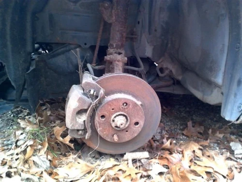 2006-2010 Toyota Yaris 3241163 Front Left/Driver ABS Used OEM Steering Knuckle Spindle