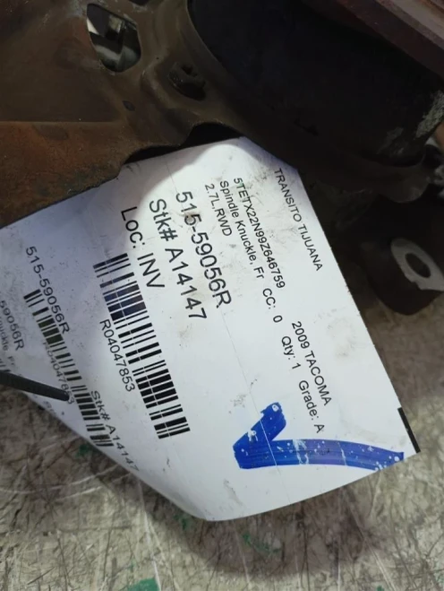 2005-2015 Toyota Tacoma 4047853 Front Right/Passenger Used OEM Steering Knuckle Spindle