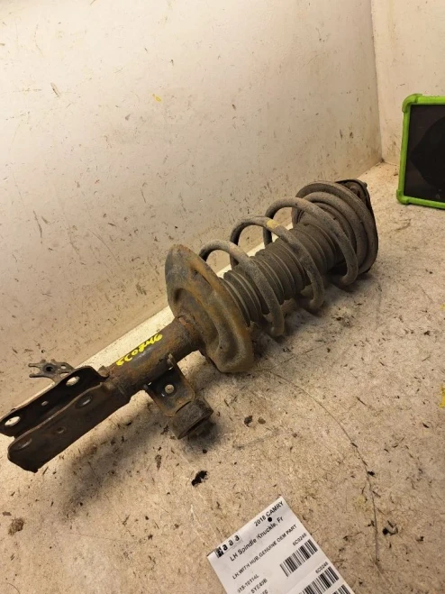 2018 Toyota Camry 4396460 Front Left/Driver Used OEM Steering Knuckle Spindle
