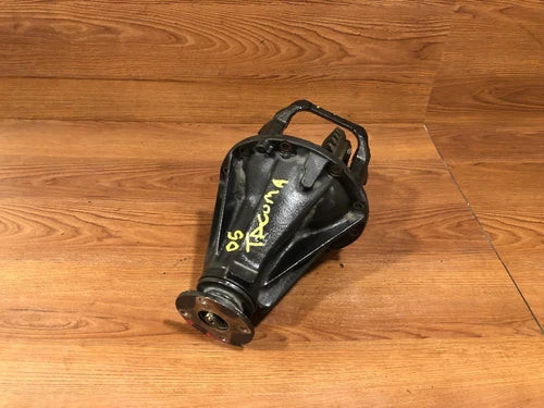 2005- 2015 TOYOTA 2.7L 2WD REAR DIFFERENTIAL BACK DIFF RATIO 3.58 OEM used OEM rear differential carrier assembly