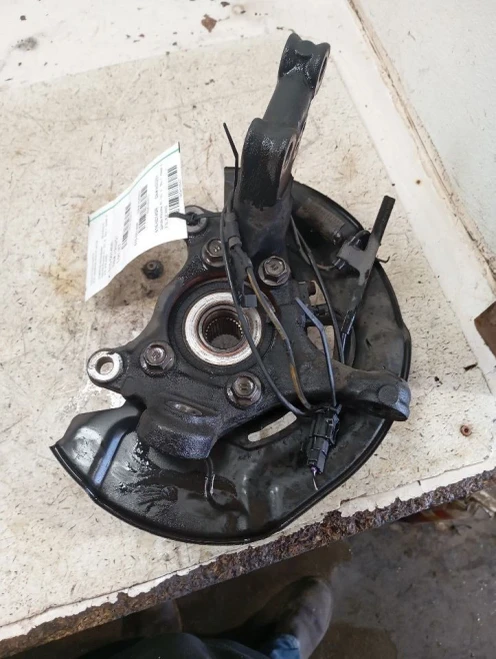 2006-2018 Toyota RAV4 4105473 Front Right/Passenger Used OEM Steering Knuckle Spindle