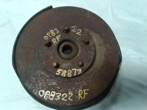 2000-2005 Toyota Celica 1974669 Front Right/Passenger Used OEM Steering Knuckle Spindle