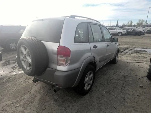 2001-2005 Toyota RAV4 32423519 Front Left/Driver ABS Used OEM Steering Knuckle Spindle