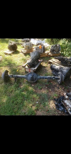2014-2020 Chevrolet K1500 4X4 Rear Used OEM Rear Differential Carriers used OEM rear differential carrier assembly