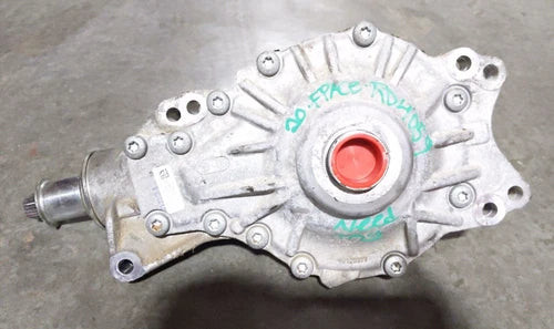 2020 Jaguar F-Pace 2.0L AWD Front Differential Carrier Case Used OEM Front Differential Carriers used OEM front differential