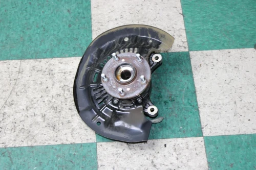 2018-2020 Toyota Sienna Front Right/Passenger FWD With Hub Used OEM Steering Knuckle Spindle