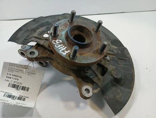 2014 Toyota Camry 12980977 Front Left/Driver With Hub Used OEM Steering Knuckle Spindle