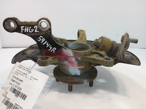 2017 Toyota Camry 12849720 Front Right/Passenger With Hub Used OEM Steering Knuckle Spindle