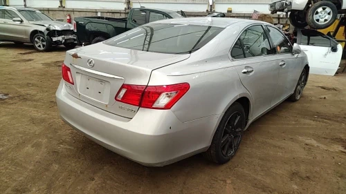 2005-2018 Toyota Avalon 7099762 Front Left/Driver Hybrid Used OEM Steering Knuckle Spindle