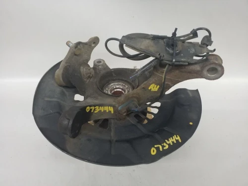 2013-2018 Toyota Avalon 1048680 Front Right/Passenger Used OEM Steering Knuckle Spindle