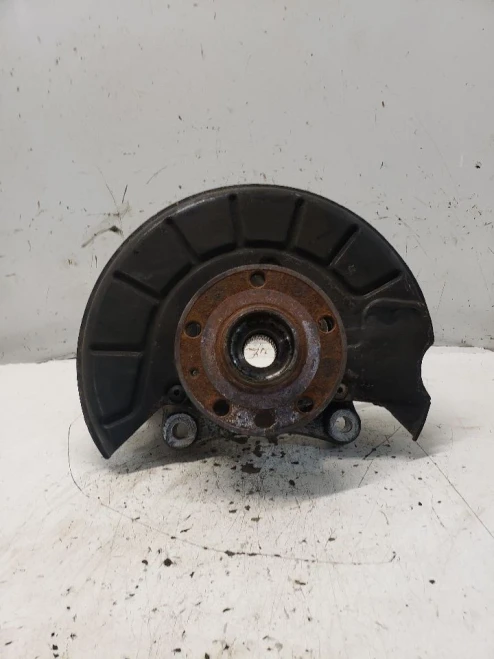 2009-2017 Volkswagen CC 1586492 Front Left/Driver Used OEM Steering Knuckle Spindle