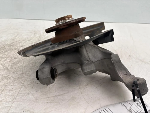 2018-2024 Volkswagen Rear Right/Passenger With Hub Used OEM Steering Knuckle Spindle