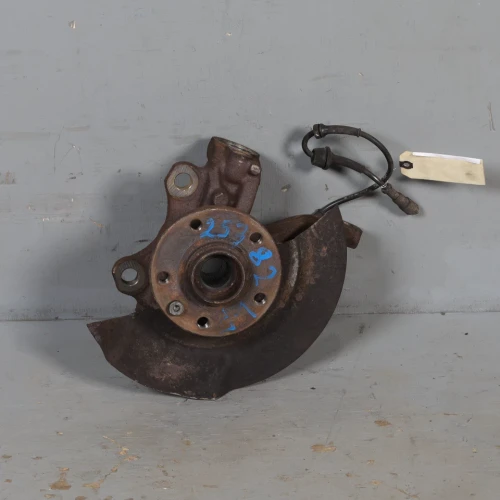 1999-2003 Volkswagen EuroVan Front Left/Driver With Hub Used OEM Steering Knuckle Spindle