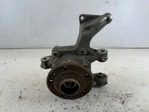 2010-2014 Volkswagen Rear Right/Passenger With Hub Used OEM Steering Knuckle Spindle