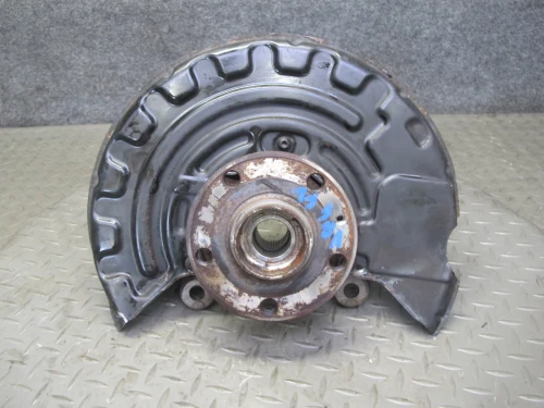 2008 Volkswagen Front Left/Driver AWD With Hub With Bearing Used OEM Steering Knuckle Spindle
