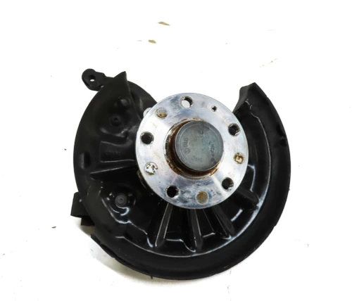 2015-2018 Volkswagen Golf Rear Left/Driver With Hub Used OEM Steering Knuckle Spindle