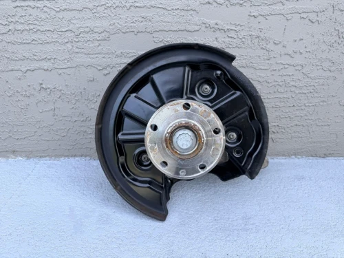 2018-2021 Volkswagen Tiguan Rear Left/Driver With Hub With Bearing Used OEM Steering Knuckle Spindle