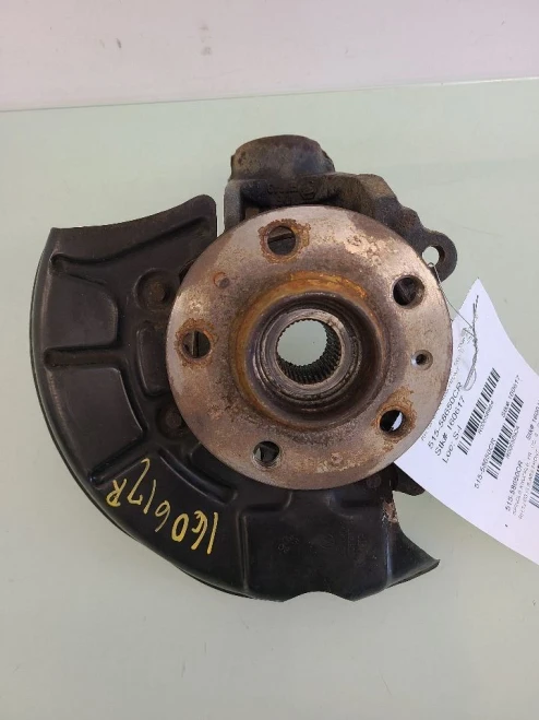 2004-2011 Volkswagen Golf Front Right/Passenger Used OEM Steering Knuckle Spindle