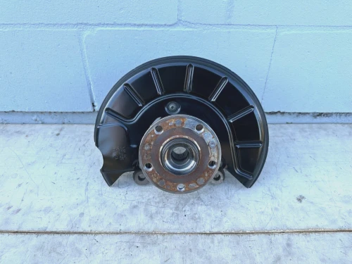 2007-2016 Volkswagen Eos Front Right/Passenger With Hub Used OEM Steering Knuckle Spindle