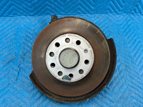 2010-2014 Volkswagen Jetta Rear Right/Passenger With Hub Used OEM Steering Knuckle Spindle