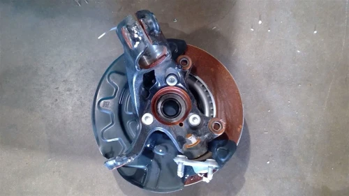 2022-2024 Volkswagen Taos Front Left/Driver With Hub Used OEM Steering Knuckle Spindle
