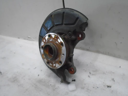 2005-2010 Volkswagen Jetta Front Right/Passenger With Hub Used OEM Steering Knuckle Spindle