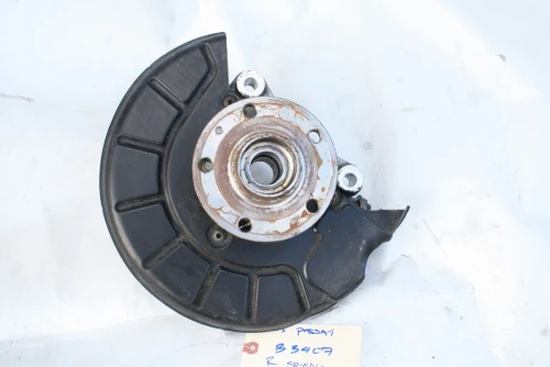 2006 Volkswagen Passat Front Right/Passenger Used OEM Steering Knuckle Spindle