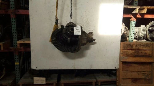 Rockwell RRL23-160 Rear Differential/Carrier 3.91 Locker (5554549 Used OEM Rear Differential Carriers used OEM rear