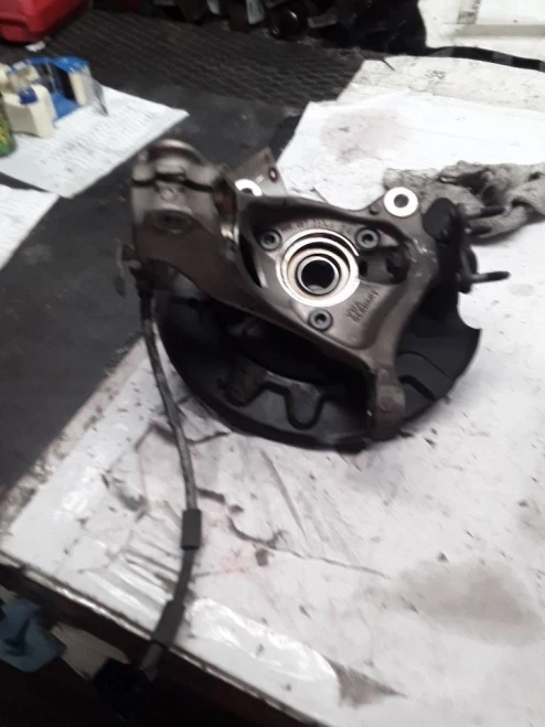 2015-2021 Volkswagen Golf GTI 2402952 Front Left/Driver Used OEM Steering Knuckle Spindle