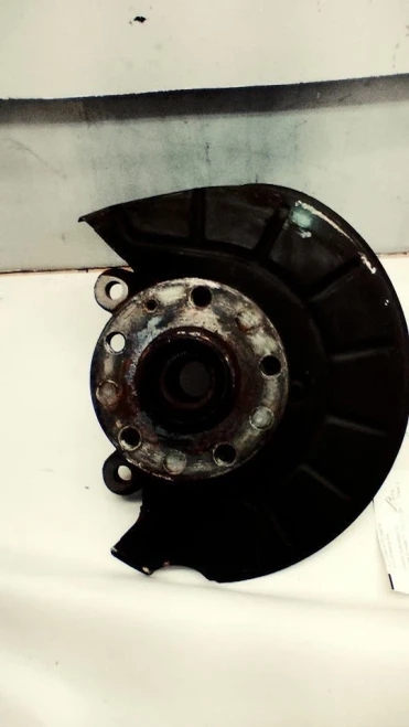 2012-2019 Volkswagen Beetle 1294362 Front Left/Driver Used OEM Steering Knuckle Spindle