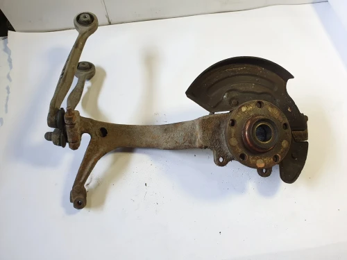 2000 Volkswagen Passat 13454411 Front Right/Passenger Used OEM Steering Knuckle Spindle