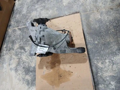 2021-2025 Rear Carrier 84923541 for Tahoe 5.3L 3045578 Used OEM Rear Differential Carriers used OEM rear differential carrier