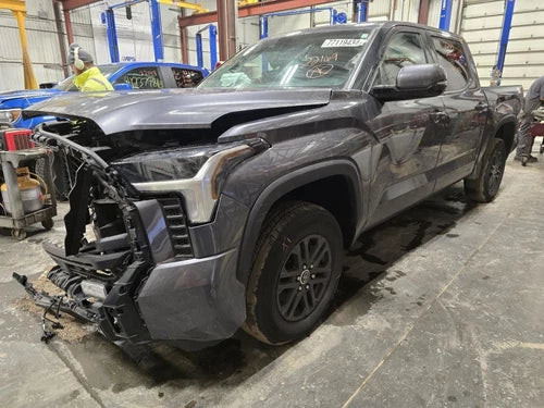 2022-2024 Toyota Tundra Front Carrier E864478 Used OEM Front Differential Carriers used OEM front differential carrier