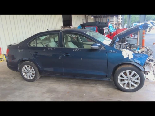 2012-2022 Volkswagen Passat 1289640 Front Right/Passenger Used OEM Steering Knuckle Spindle