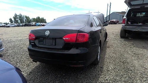 2012-2022 Volkswagen Passat 33181407 Front Left/Driver Used OEM Steering Knuckle Spindle