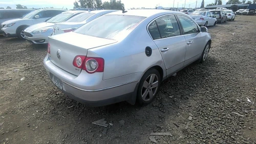2009-2017 Volkswagen CC 33004189 Front Right/Passenger Used OEM Steering Knuckle Spindle
