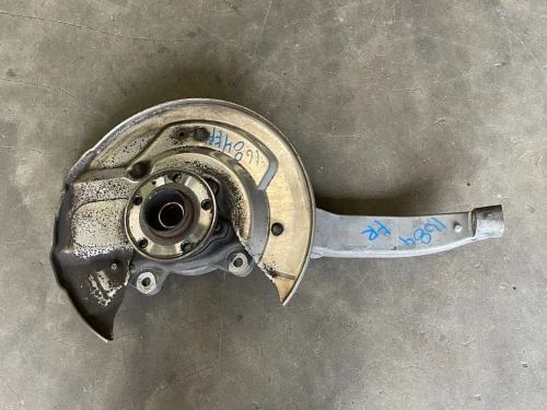 2016-2022 Volvo XC90 Front Right/Passenger AWD With Hub Used OEM Steering Knuckle Spindle