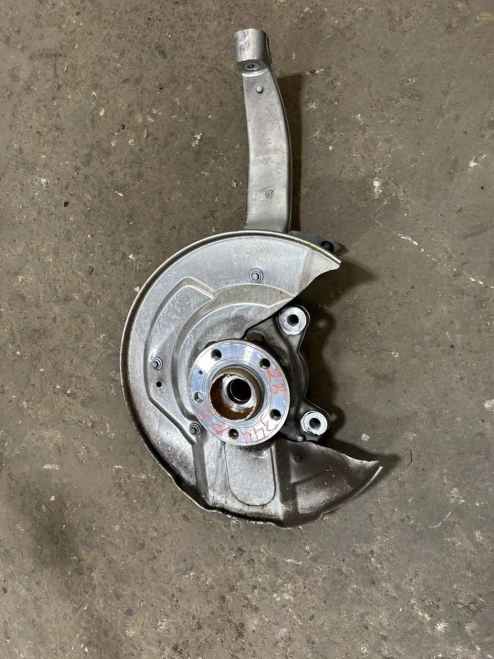 2024 Volvo XC90 Front Right/Passenger Used OEM Steering Knuckle Spindle