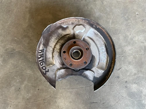 2018-2022 Volvo XC60 Rear Right/Passenger AWD With Hub Used OEM Steering Knuckle Spindle