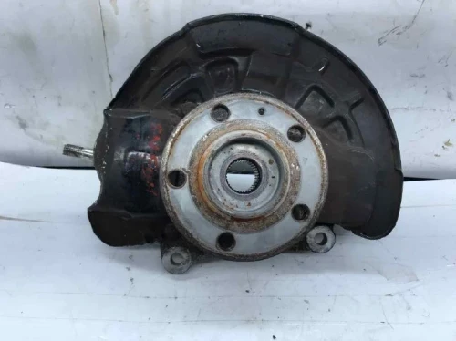 2001-2007 Volvo V70 Right/Passenger With Hub Used OEM Steering Knuckle Spindle
