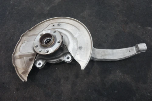2018 Volvo XC90 32298140 Front Right/Passenger With Hub With Bearing Used OEM Steering Knuckle Spindle