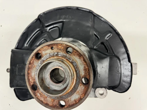 2007-2009 Volvo S60 30760715 Front Right/Passenger With Hub With Bearing Used OEM Steering Knuckle Spindle