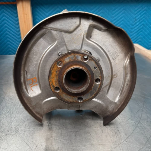2019-2025 Volvo S60 31681579 Rear Left/Driver FWD Used OEM Steering Knuckle Spindle