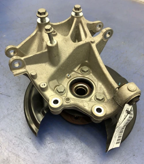 2019-2022 Volvo XC40 322462458 Rear Left/Driver AWD With Hub Used OEM Steering Knuckle Spindle