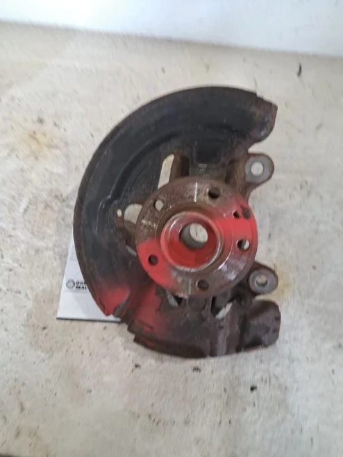2015 Volvo S80 4461288 Front Right/Passenger Used OEM Steering Knuckle Spindle