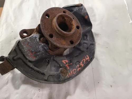 2003-2014 Volvo XC90 2122321 Front Right/Passenger Used OEM Steering Knuckle Spindle