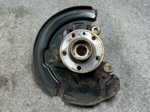 2015-2018 Volvo V60 Front Right/Passenger FWD With Hub Used OEM Steering Knuckle Spindle