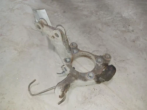 2008-2015 Scion xB 4321212410 1962254 Front Left/Driver Used OEM Steering Knuckle Spindle